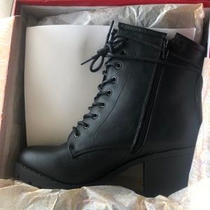 ziginy kourtlan lace up ankle boot